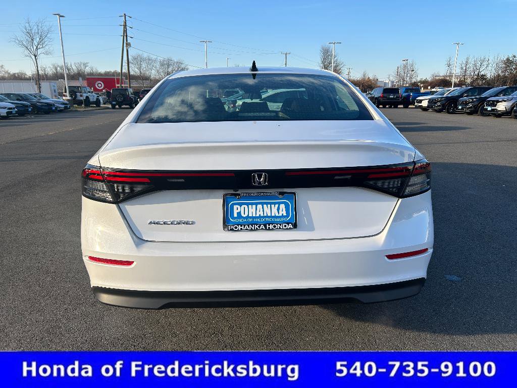 Certified 2025 Honda Accord SE image 5
