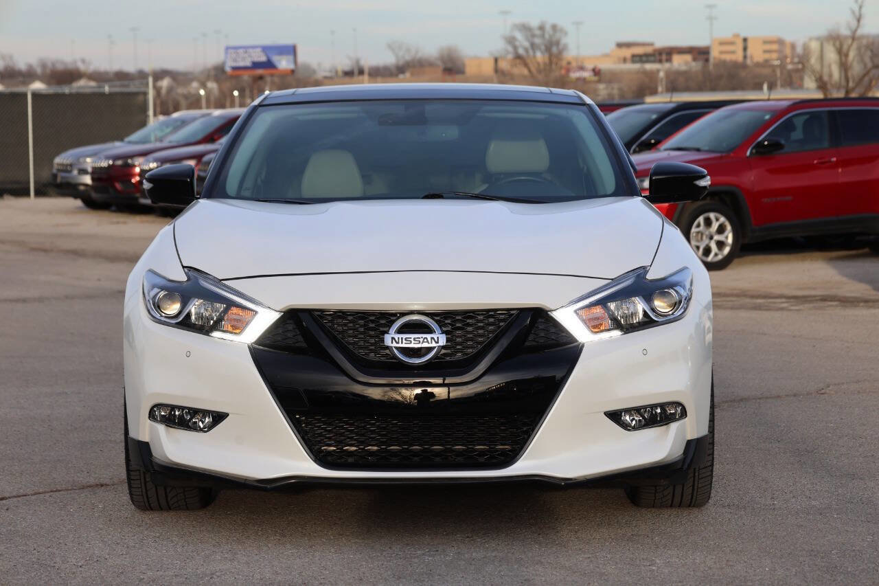 Used 2018 Nissan Maxima Platinum image 2