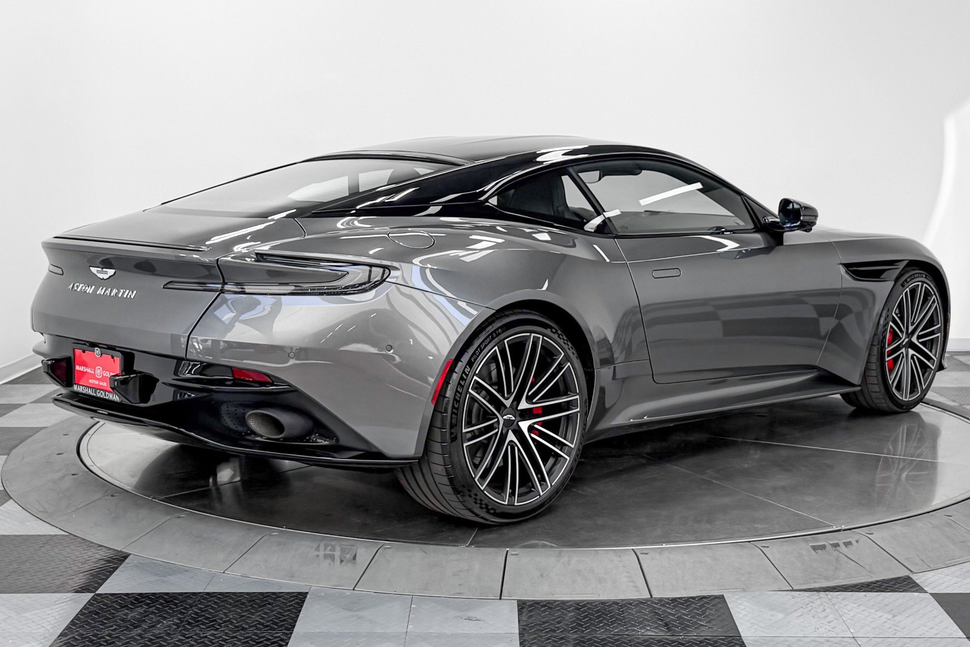Used 2024 Aston Martin DB12 Coupe RWD image 9