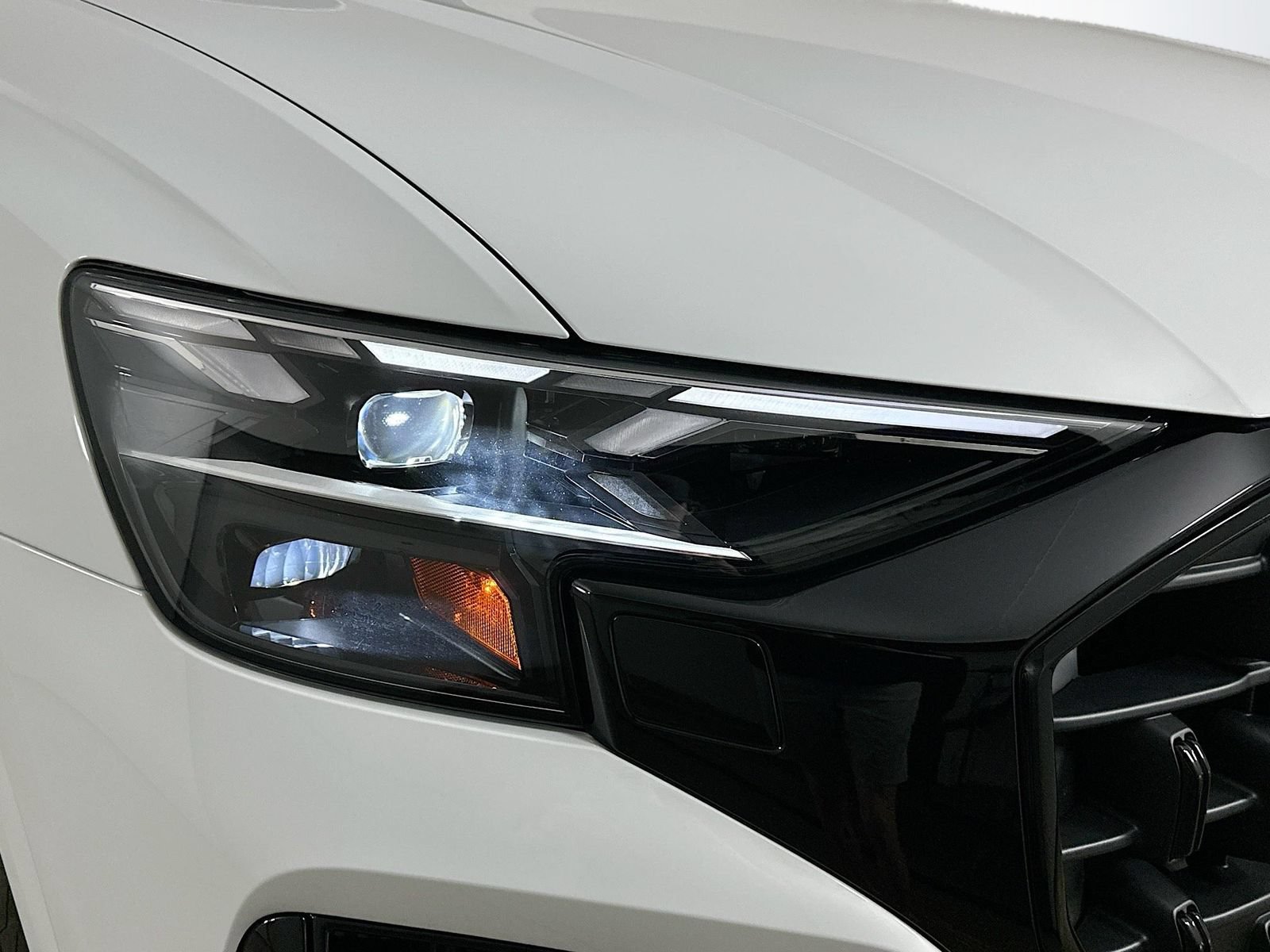 New 2026 Audi Q8 Premium AWD/4WD image 10