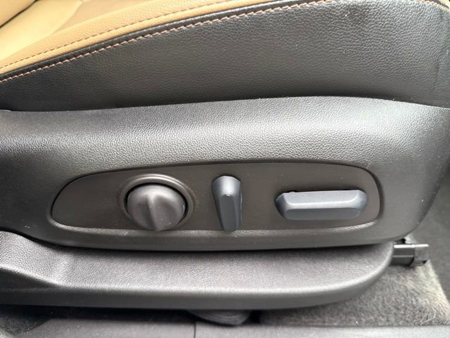 Used 2023 Chevrolet Equinox Premier FWD image 29