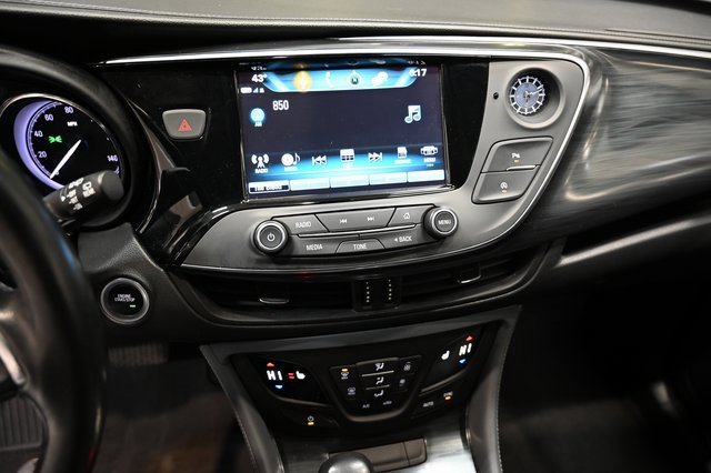 Used 2019 Buick Envision Essence image 14