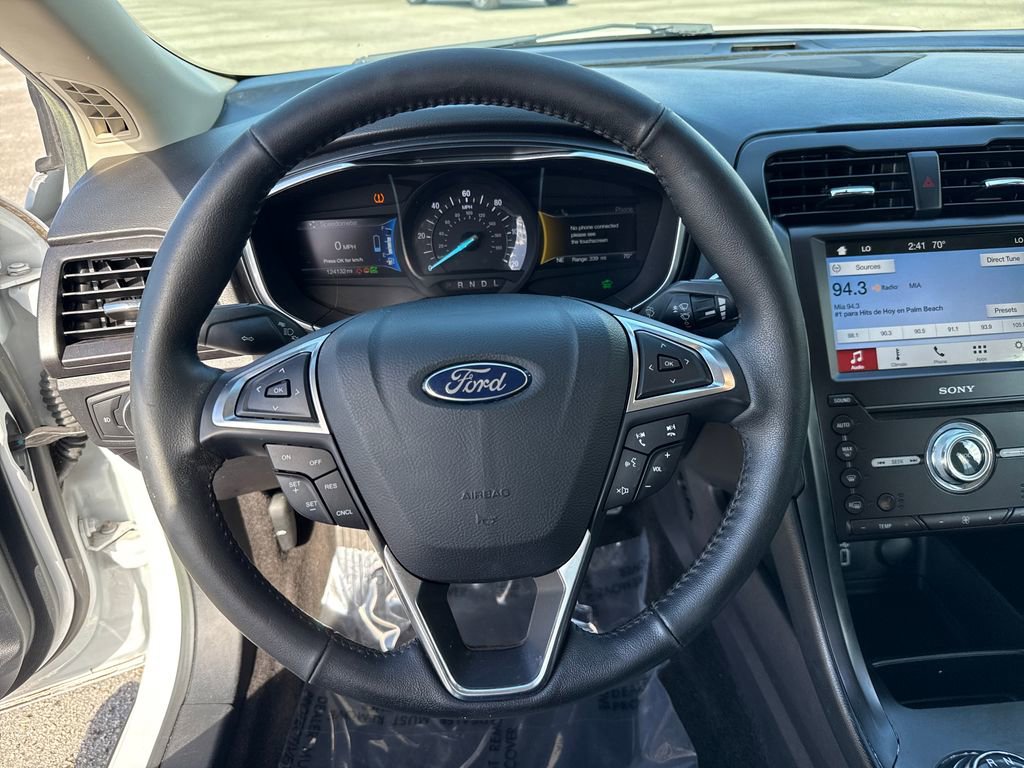 Used 2017 Ford Fusion Titanium image 14