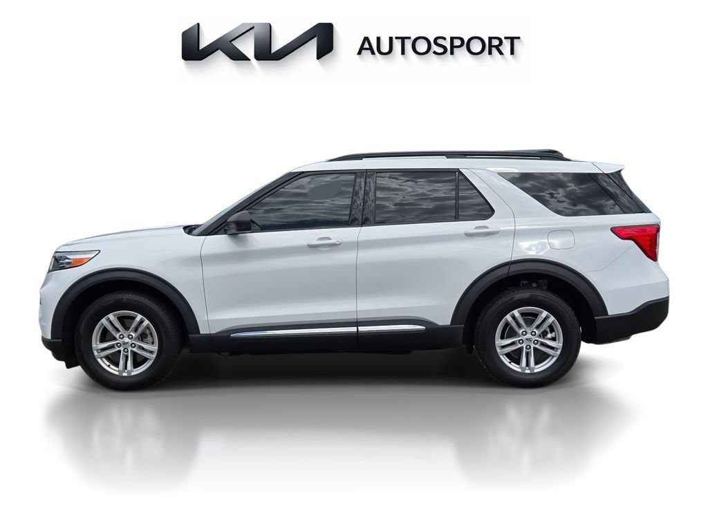 Used 2023 Ford Explorer XLT AWD/4WD image 13