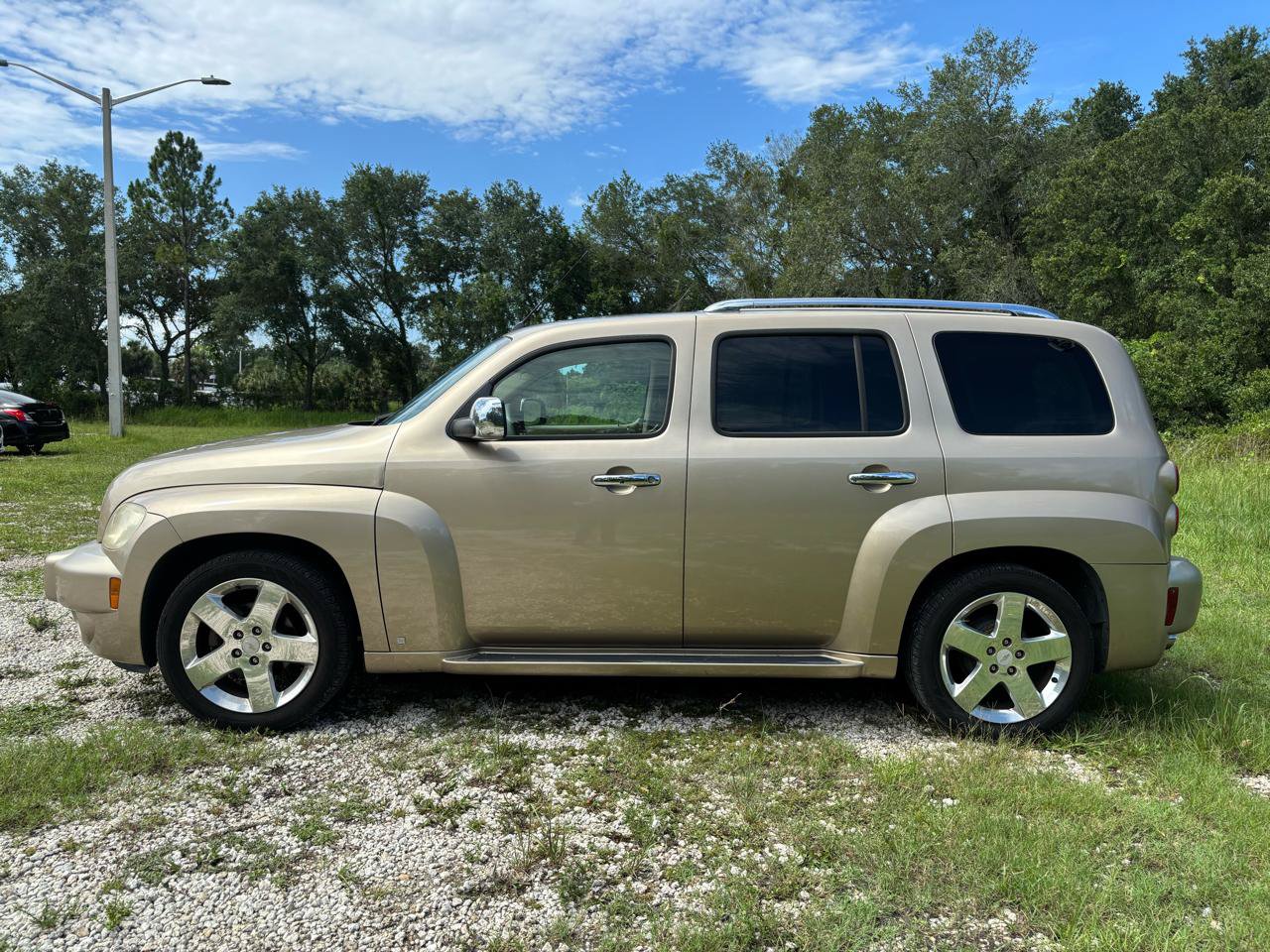 Used 2006 Chevrolet HHR LT w/ Preferred Equipment Group FWD image 2