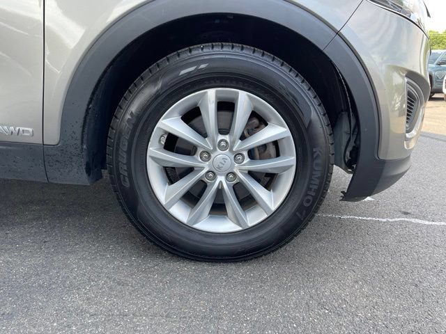 Used 2017 Kia Sorento AWD image 33