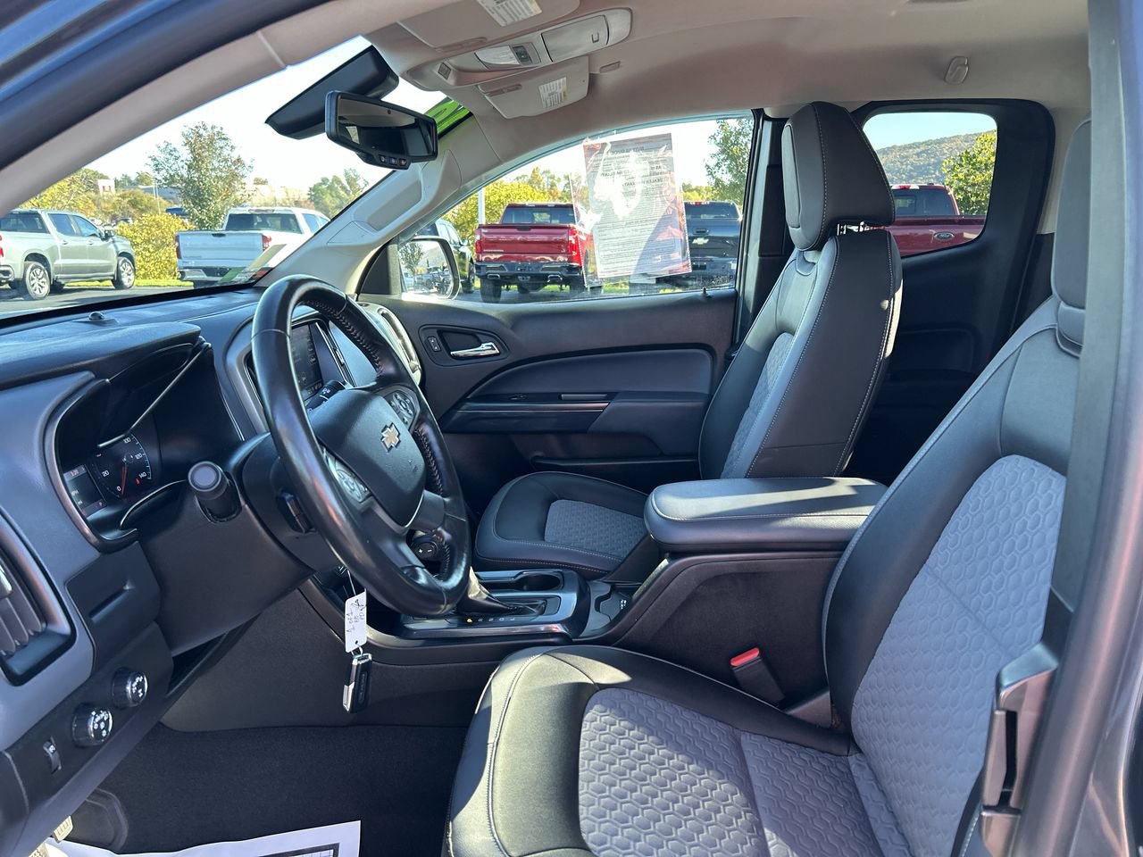 Used 2019 Chevrolet Colorado Z71 AWD/4WD image 22