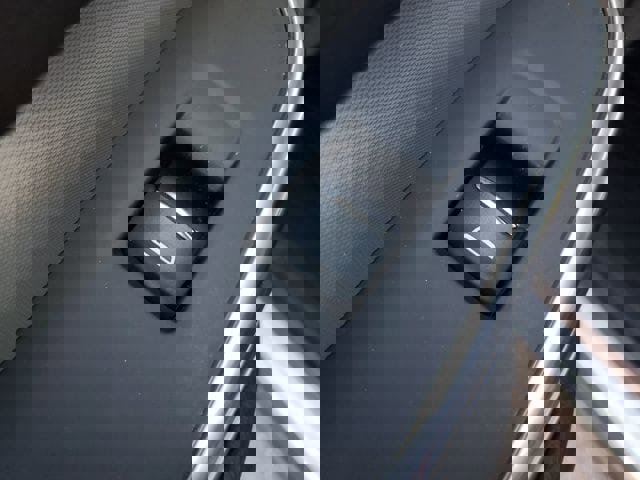 Used 2022 Cadillac XT4 Premium Luxury w/ Enhanced Visibility Package image 17