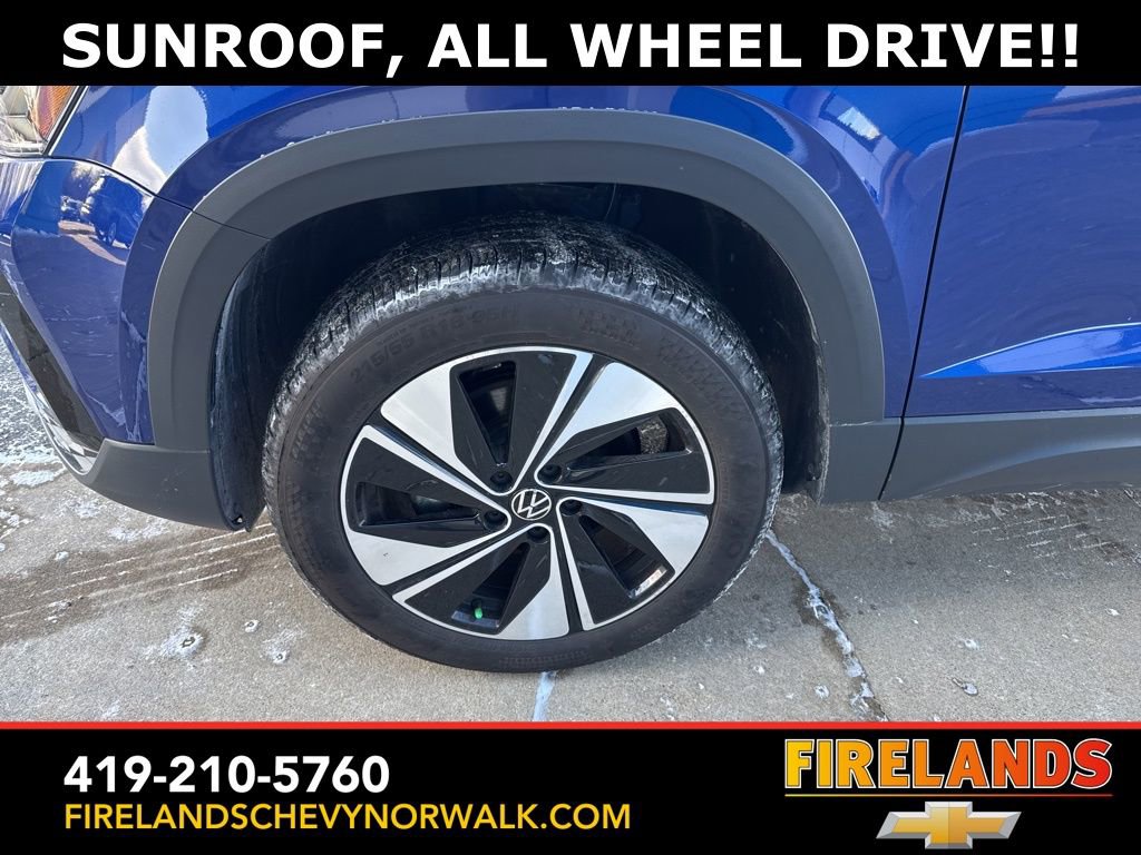 Used 2024 Volkswagen Taos SE w/ Panoramic Sunroof Package image 16
