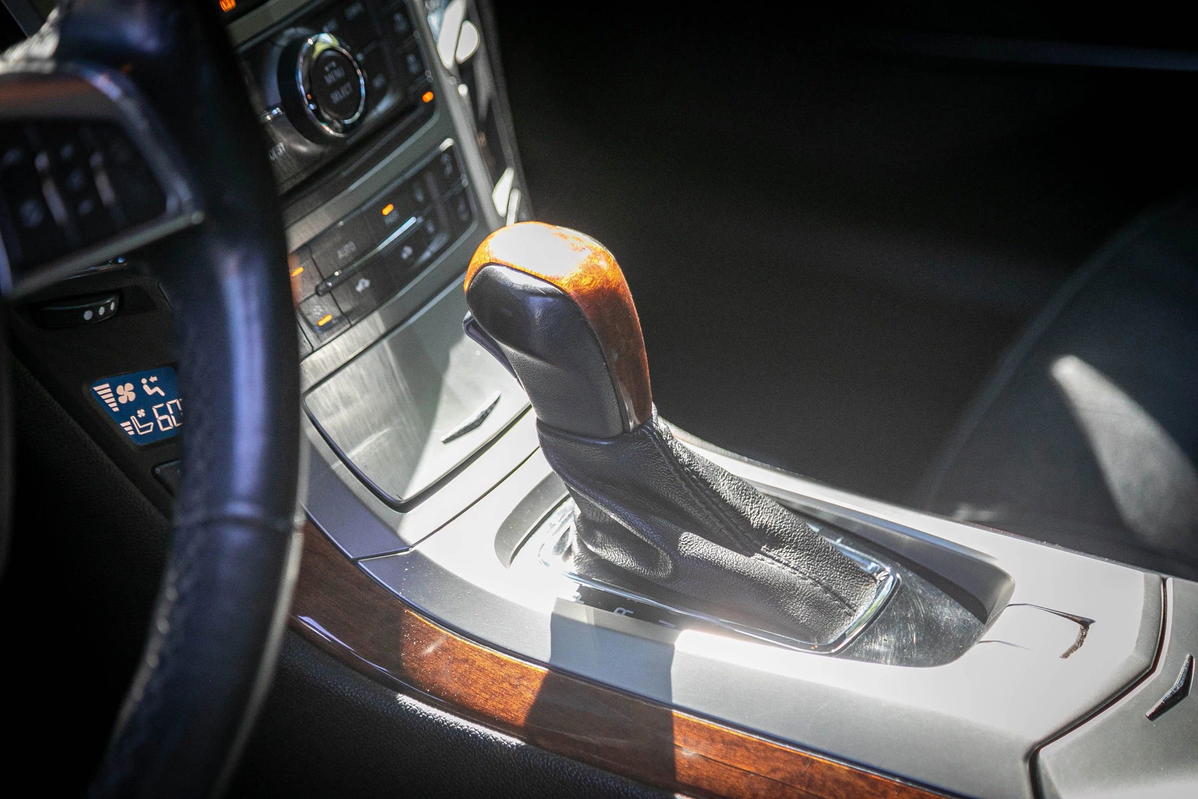 Used 2010 Cadillac CTS Premium image 32