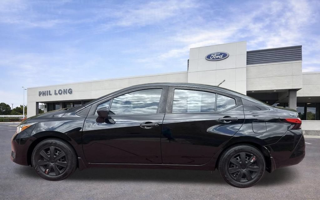 Used 2024 Nissan Versa S w/ Trunk Package FWD image 5