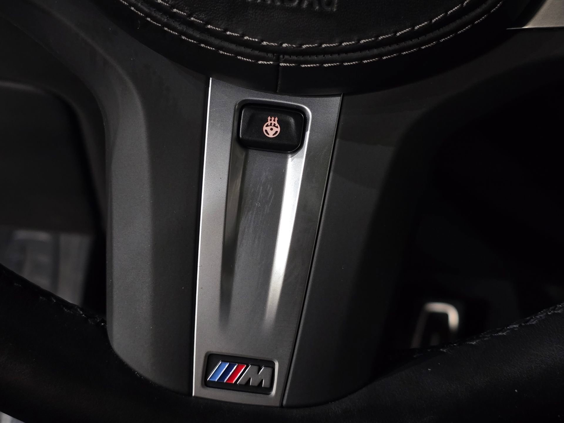 Used 2023 BMW X6 M50i w/ Parking Assistance Package image 36