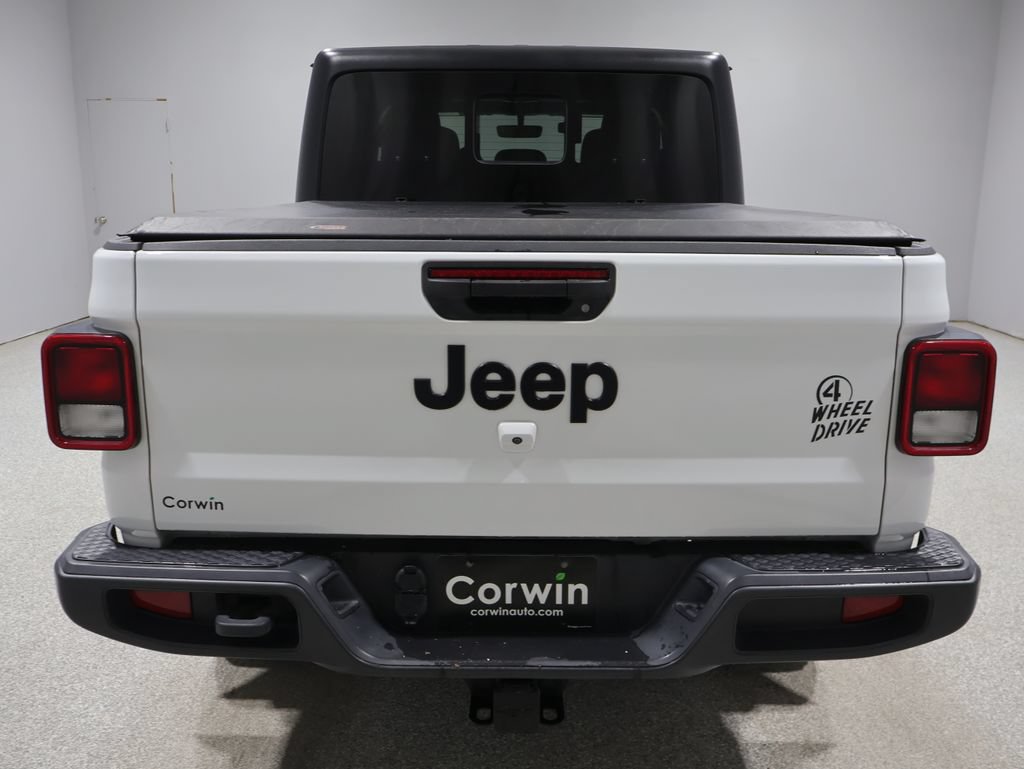 Used 2023 Jeep Gladiator Sport AWD/4WD image 3