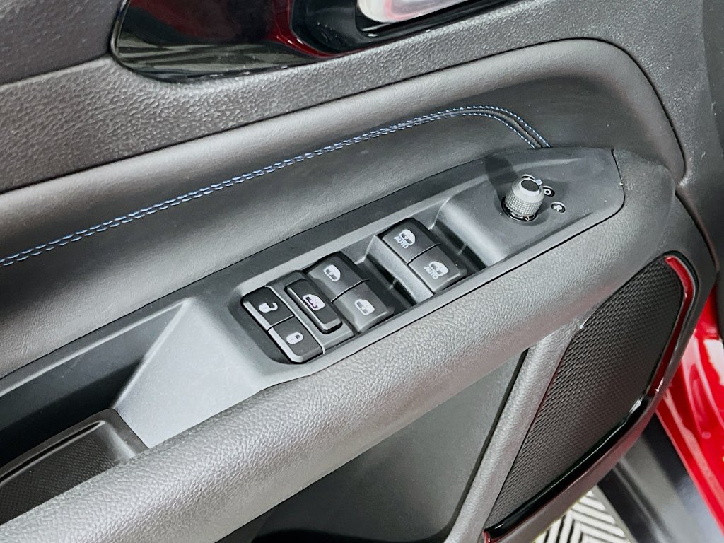 New 2026 Jeep Compass Latitude AWD/4WD image 17