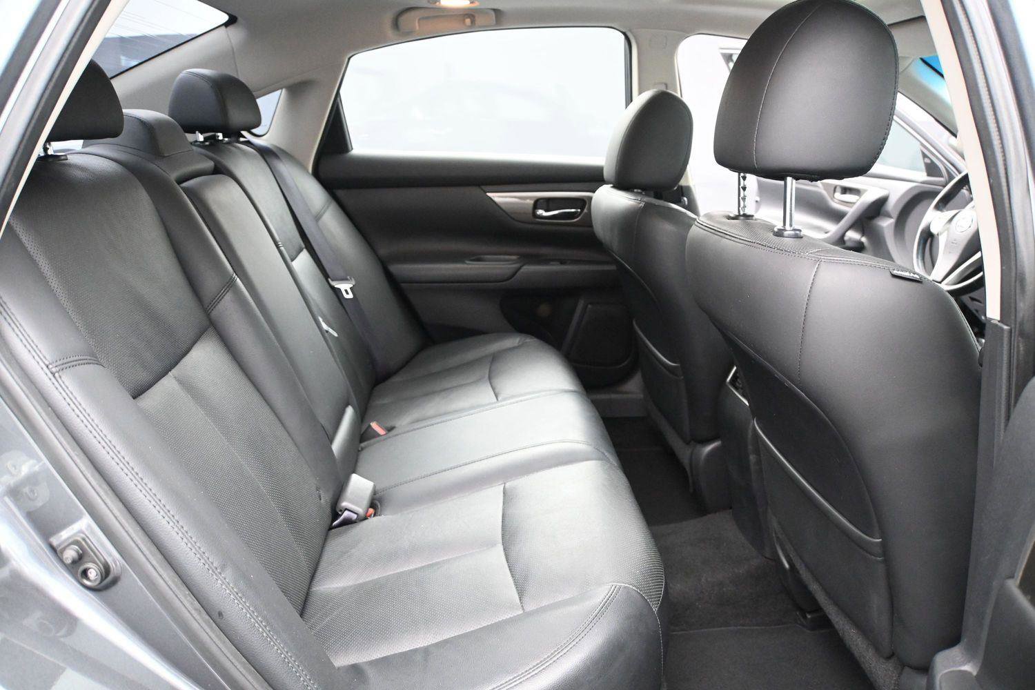 Used 2015 Nissan Altima 2.5 SL w/ Technology Package FWD image 20