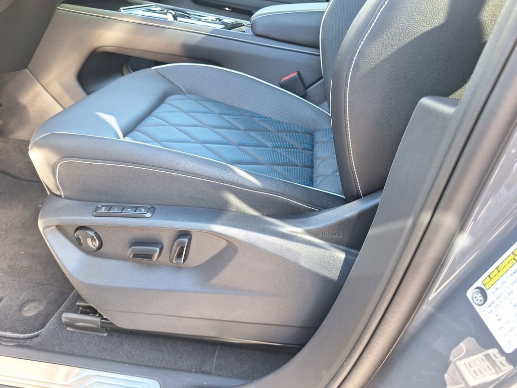 New 2026 Volkswagen Atlas Cross Sport SEL Premium R-Line image 26