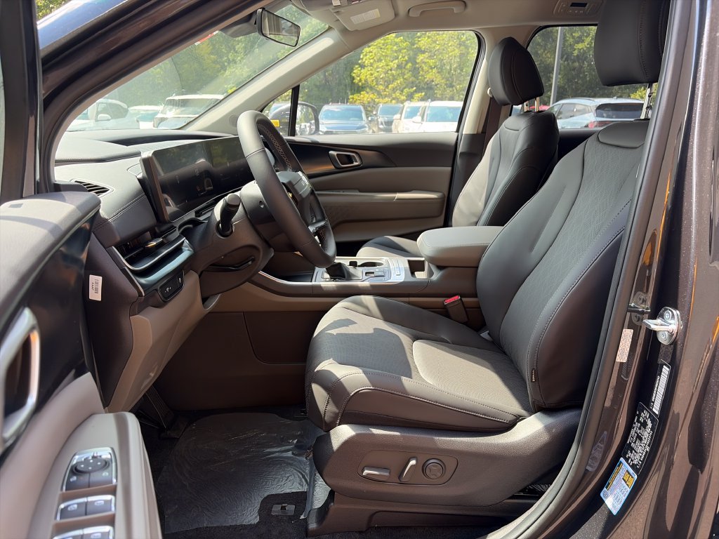 New 2027 Kia Carnival FWD image 14