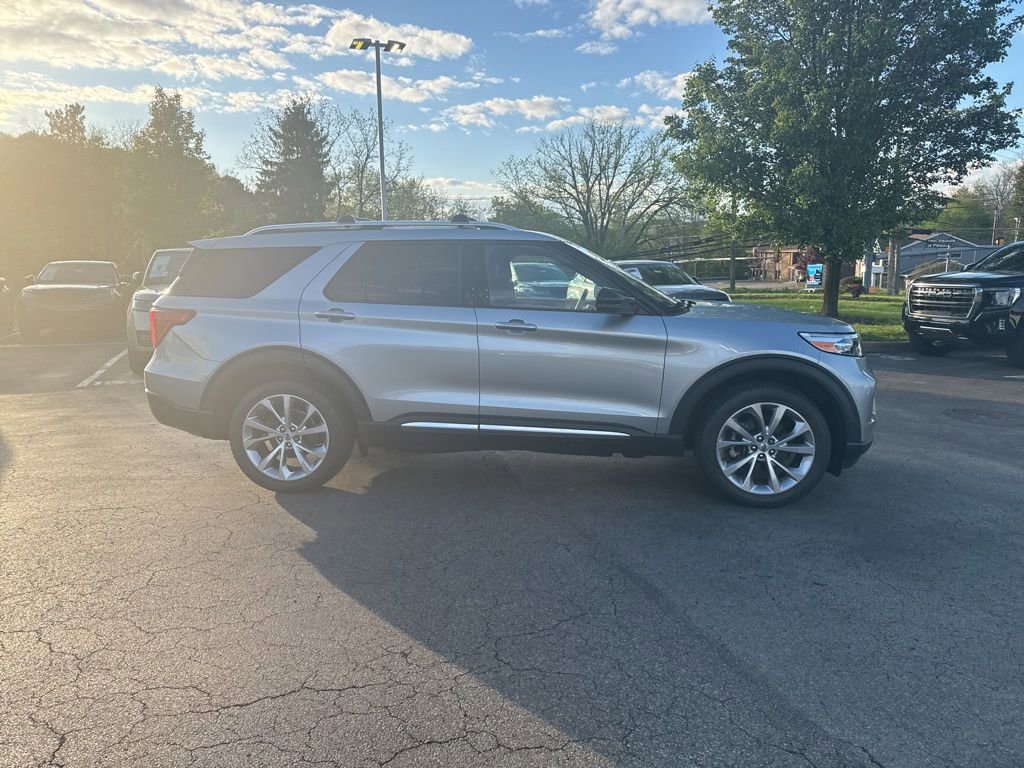 Used 2021 Ford Explorer Platinum w/ Equipment Group 601A AWD/4WD image 6