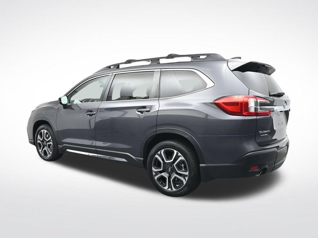 Used 2024 Subaru Ascent Limited w/ Technology Package AWD/4WD image 6