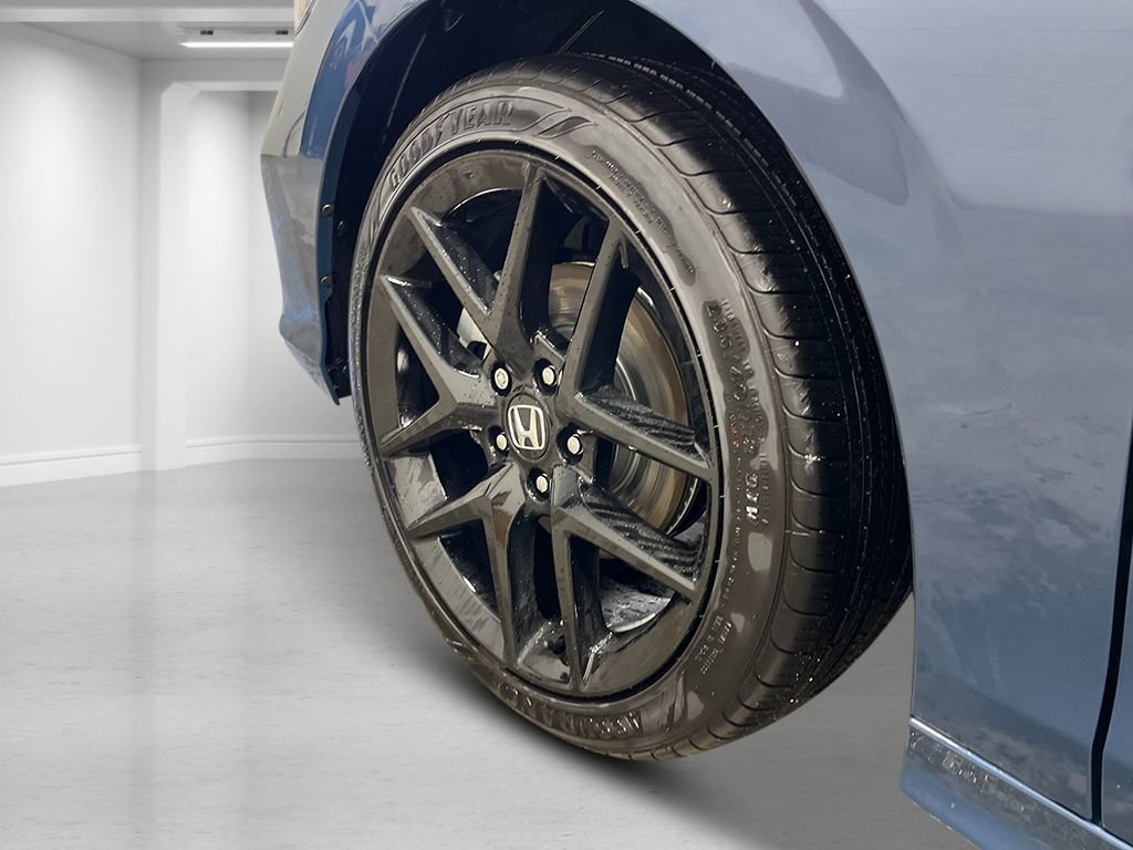 Used 2025 Honda Civic Sport image 13