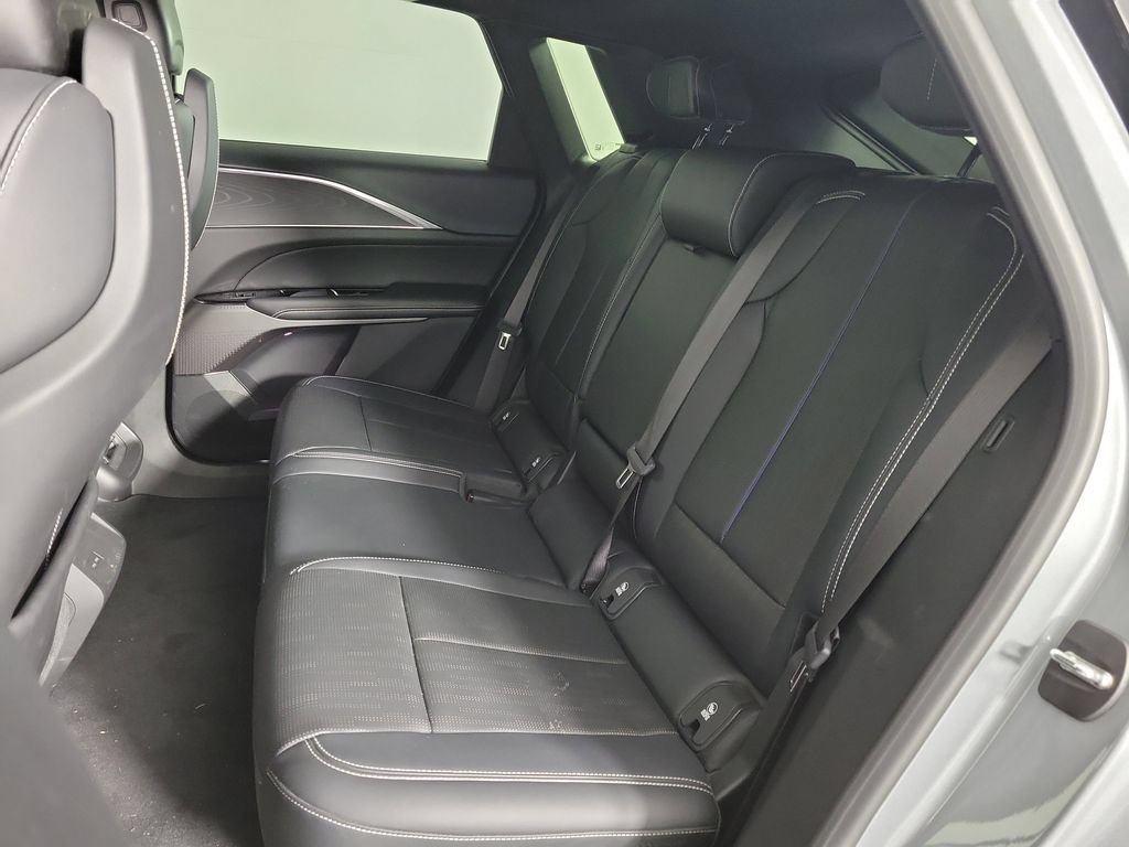 Used 2024 Cadillac Lyriq Sport RWD image 10