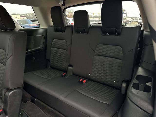 Used 2024 Nissan Pathfinder SV w/ Black Appearance Package image 15