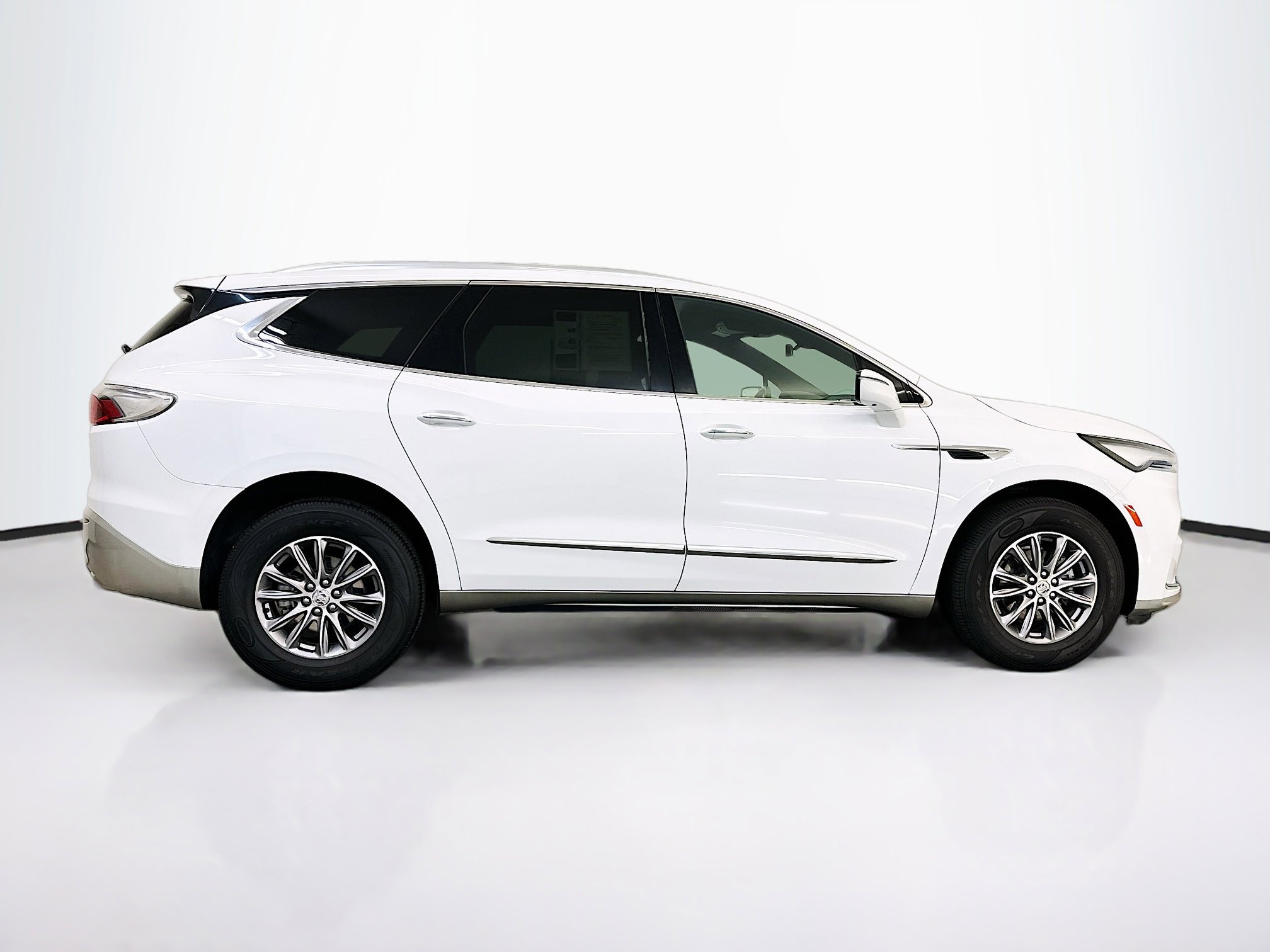 Used 2024 Buick Enclave Premium AWD/4WD image 10