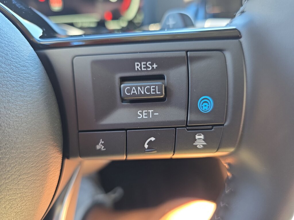 New 2025 Nissan Pathfinder Platinum image 11