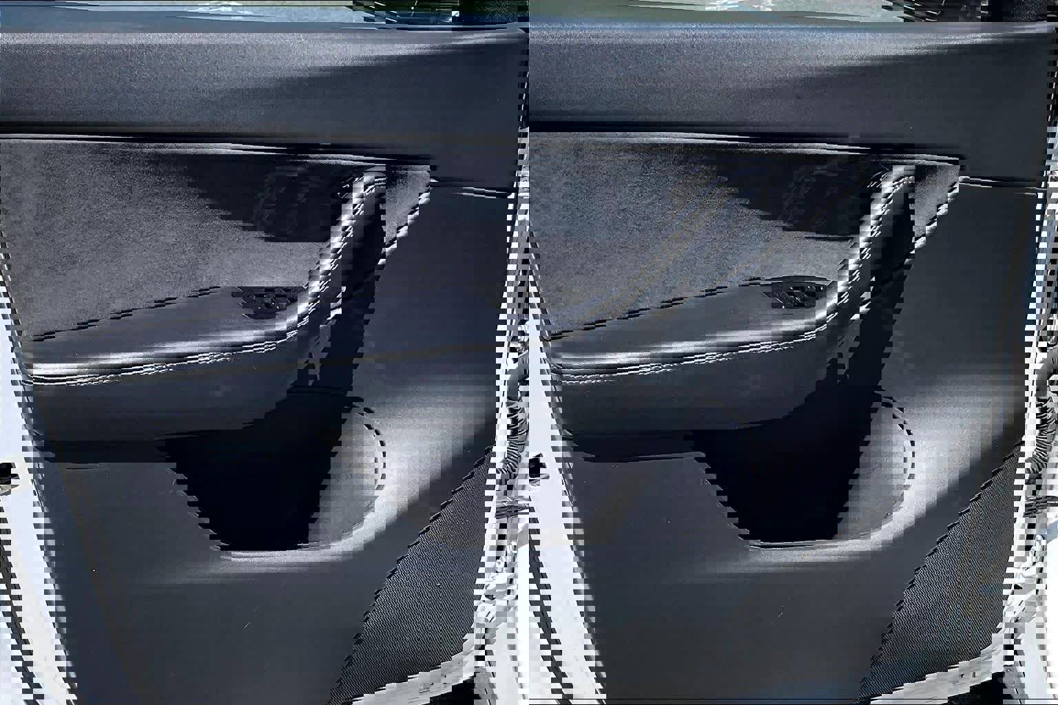 Used 2021 Tesla Model Y Long Range image 21