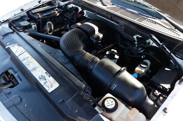 Used 2002 Ford Expedition XLT image 49