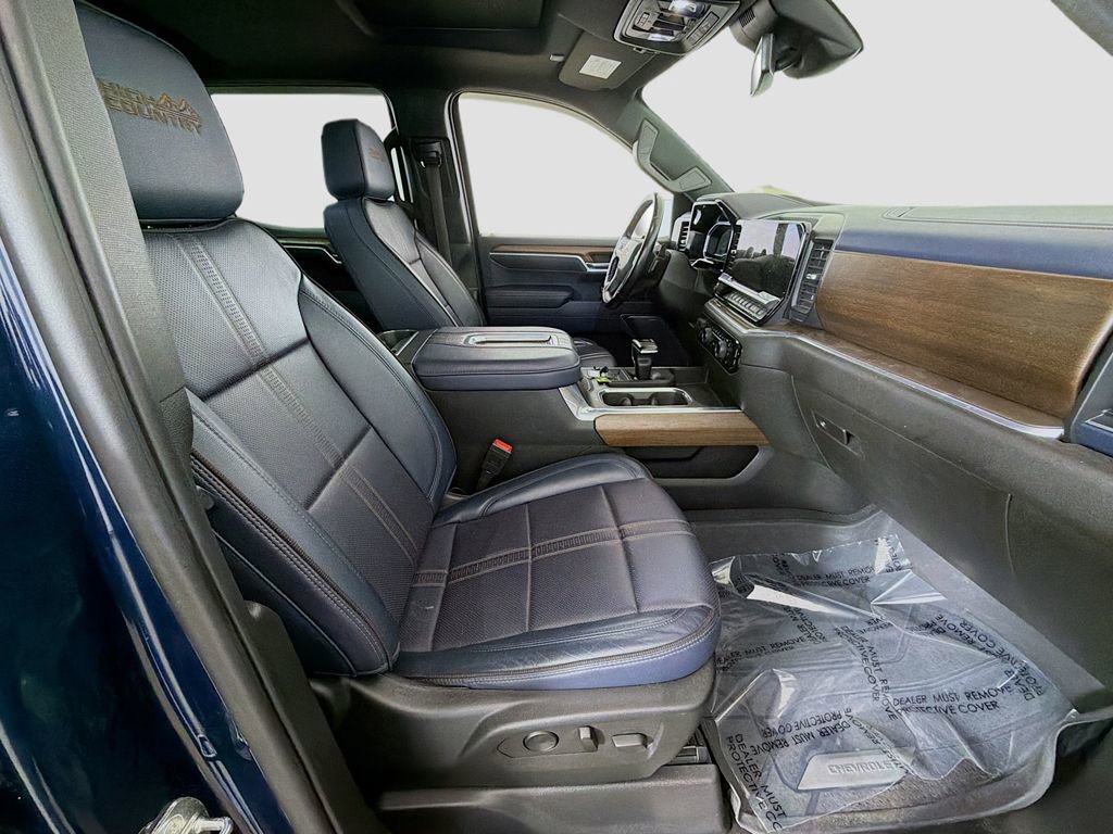 Used 2022 Chevrolet Silverado 1500 High Country w/ High Country Premium Package image 24