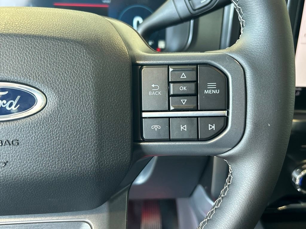 New 2026 Ford F250 Lariat w/ Black Appearance Package AWD/4WD image 44