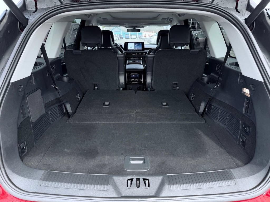 Certified 2025 Lincoln Aviator Reserve w/ Equipment Group 201A AWD/4WD image 13