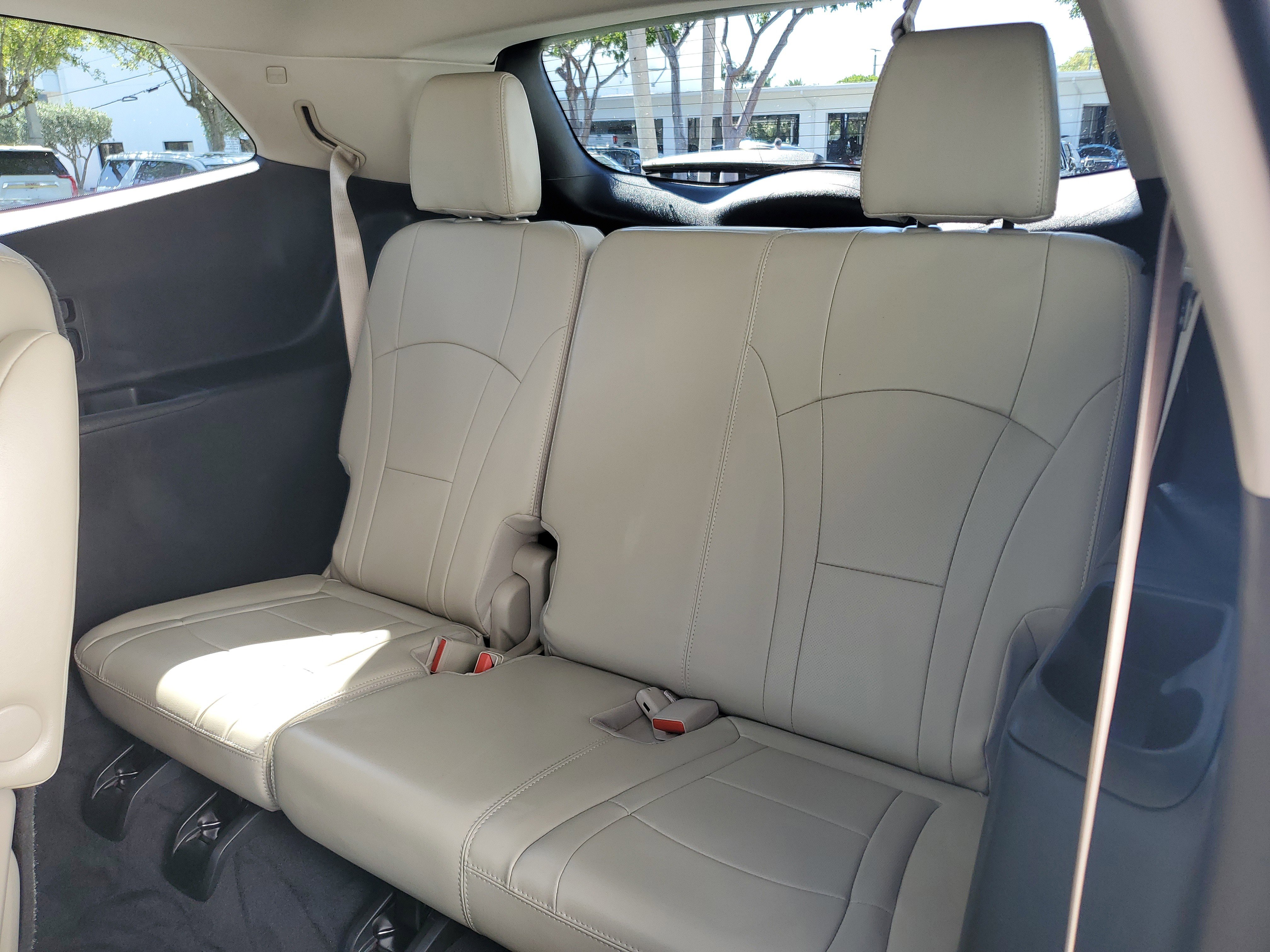 Used 2020 Buick Enclave Essence w/ Sound and Sites Package image 13