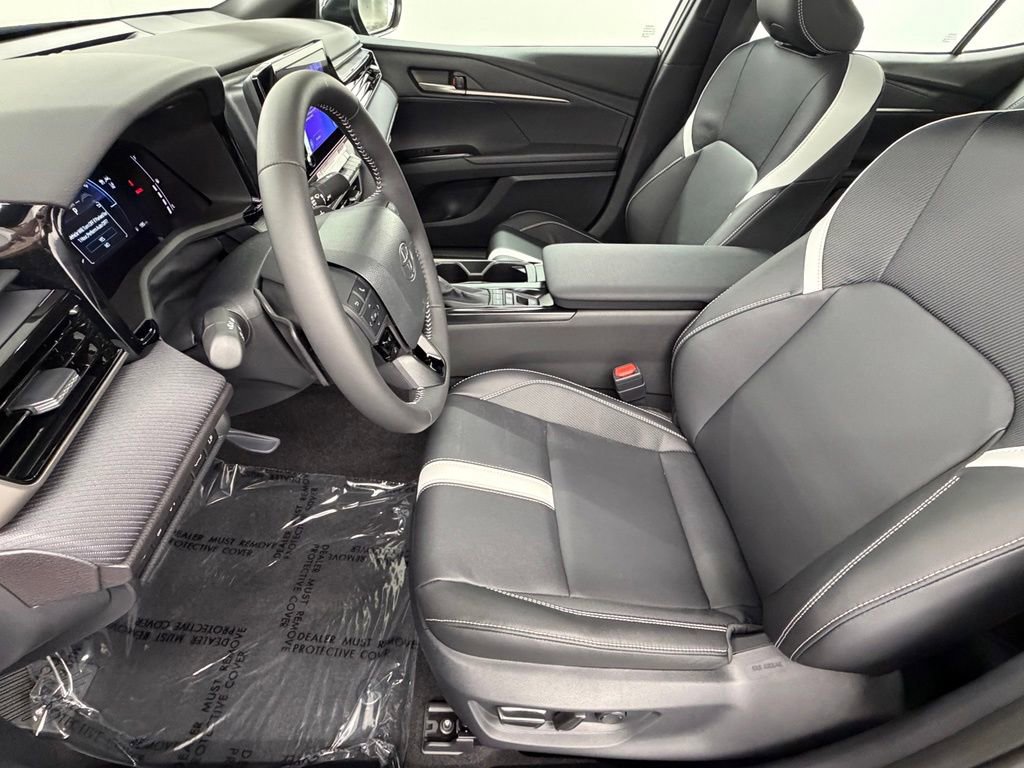 Used 2026 Toyota Camry SE FWD image 22