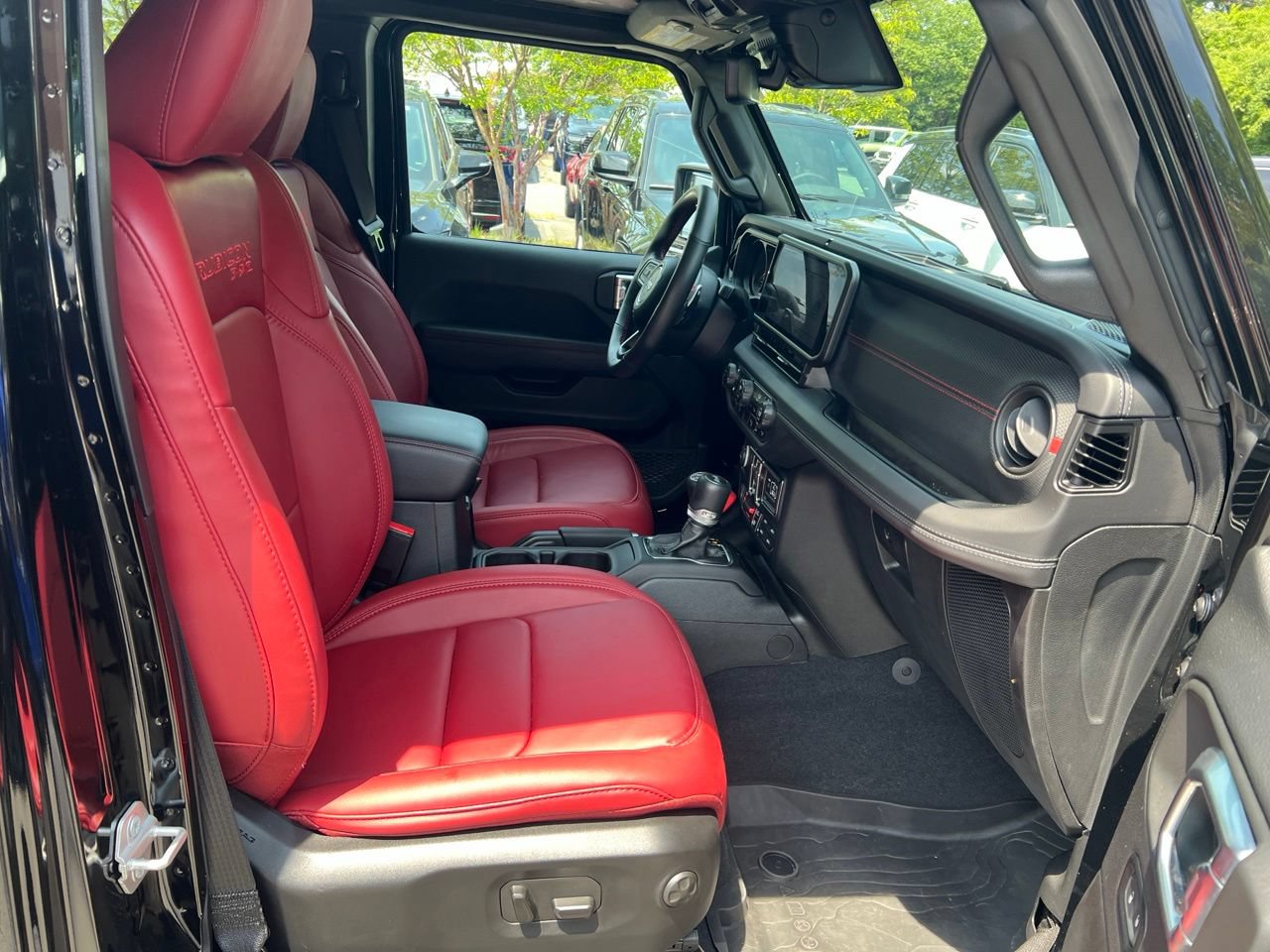 Used 2024 Jeep Wrangler Unlimited Rubicon 392 AWD/4WD image 23