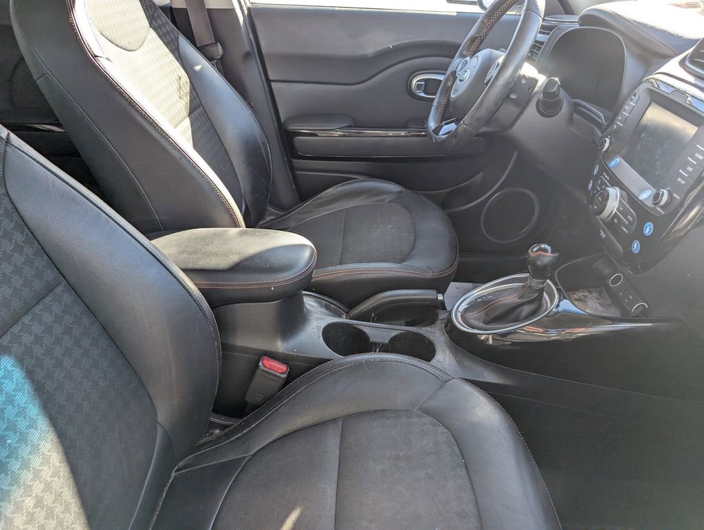 Used 2018 Kia Soul ! image 6
