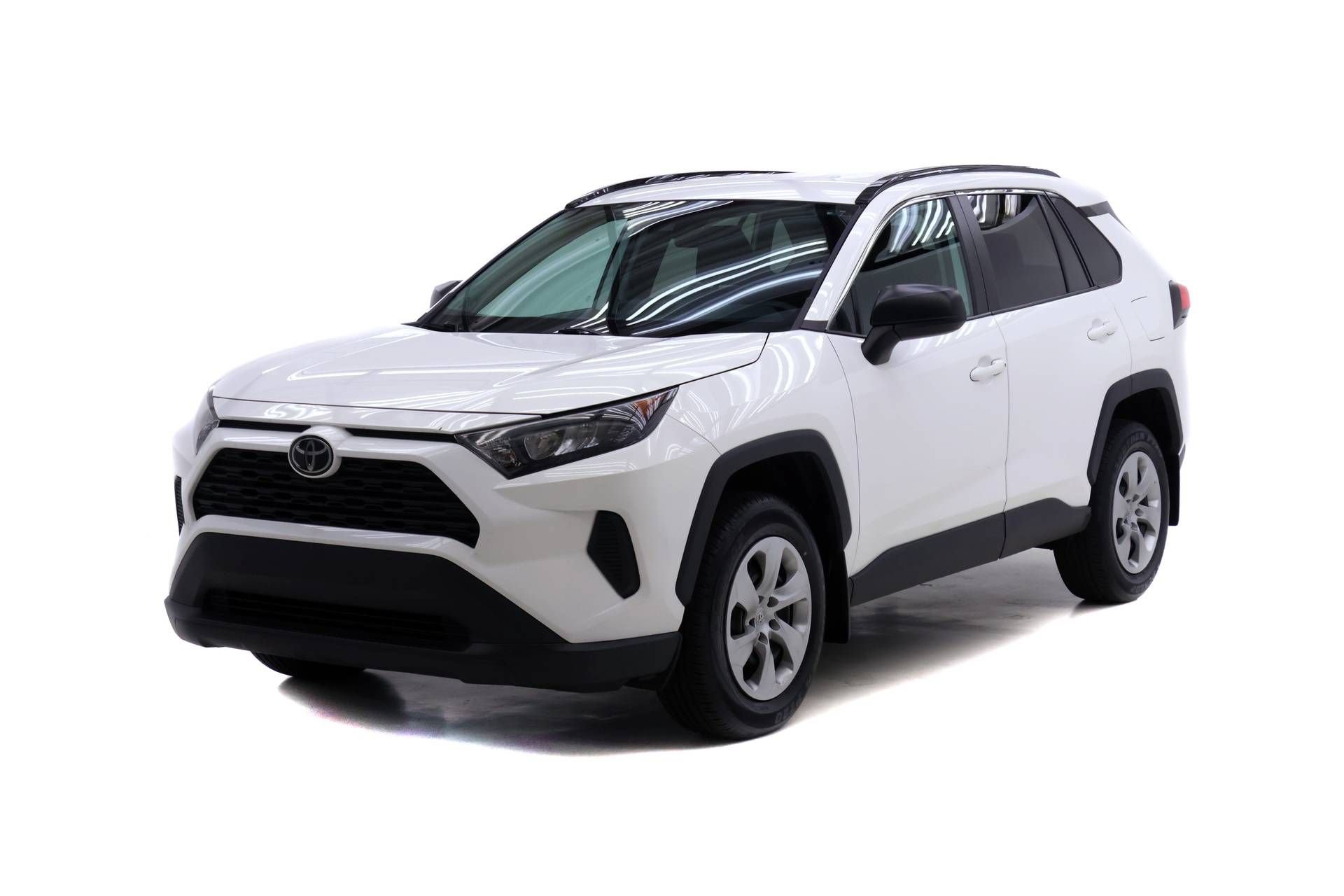 Used 2021 Toyota RAV4 LE AWD/4WD image 1