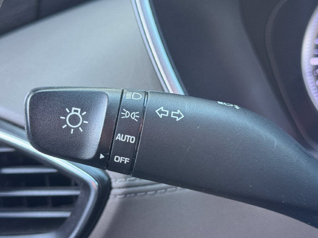Used 2019 Hyundai Santa Fe SE FWD image 11