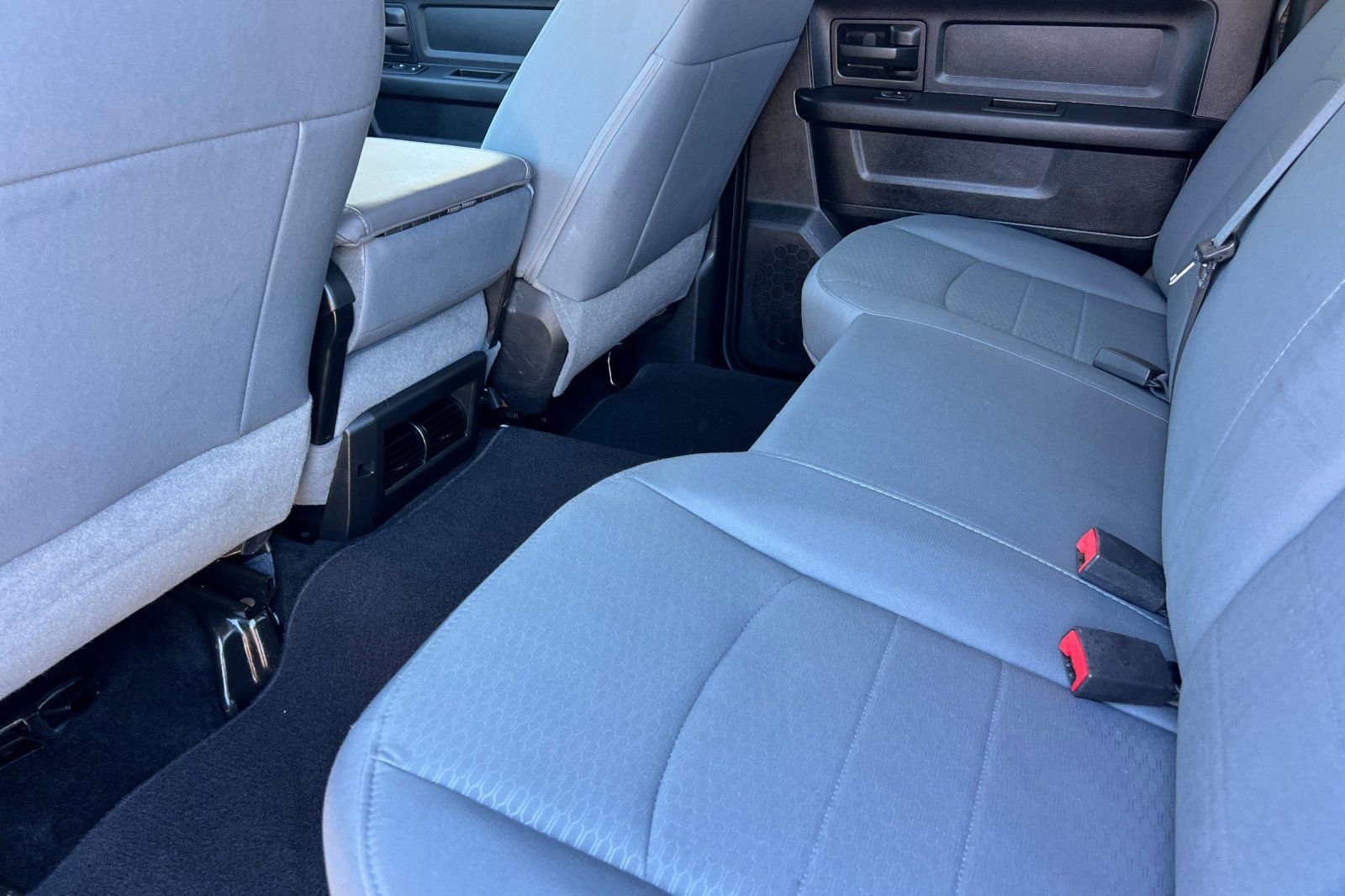 Used 2015 RAM 2500 Tradesman w/ Chrome Appearance Group image 12