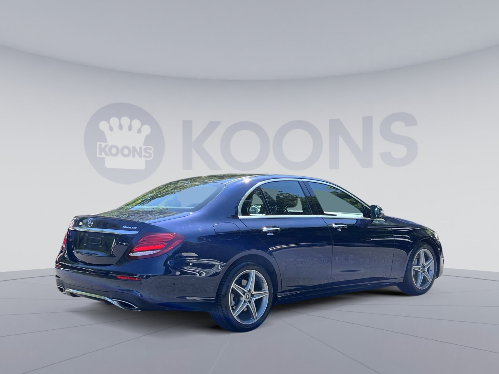 Used 2019 Mercedes-Benz E 300 4MATIC image 11