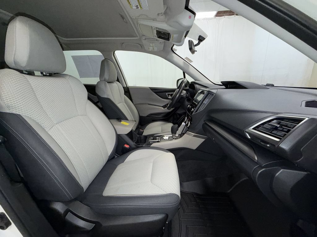 Used 2020 Subaru Forester Premium AWD/4WD image 17