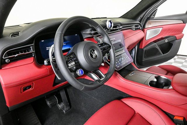 New 2025 Maserati Grecale Folgore AWD/4WD image 7