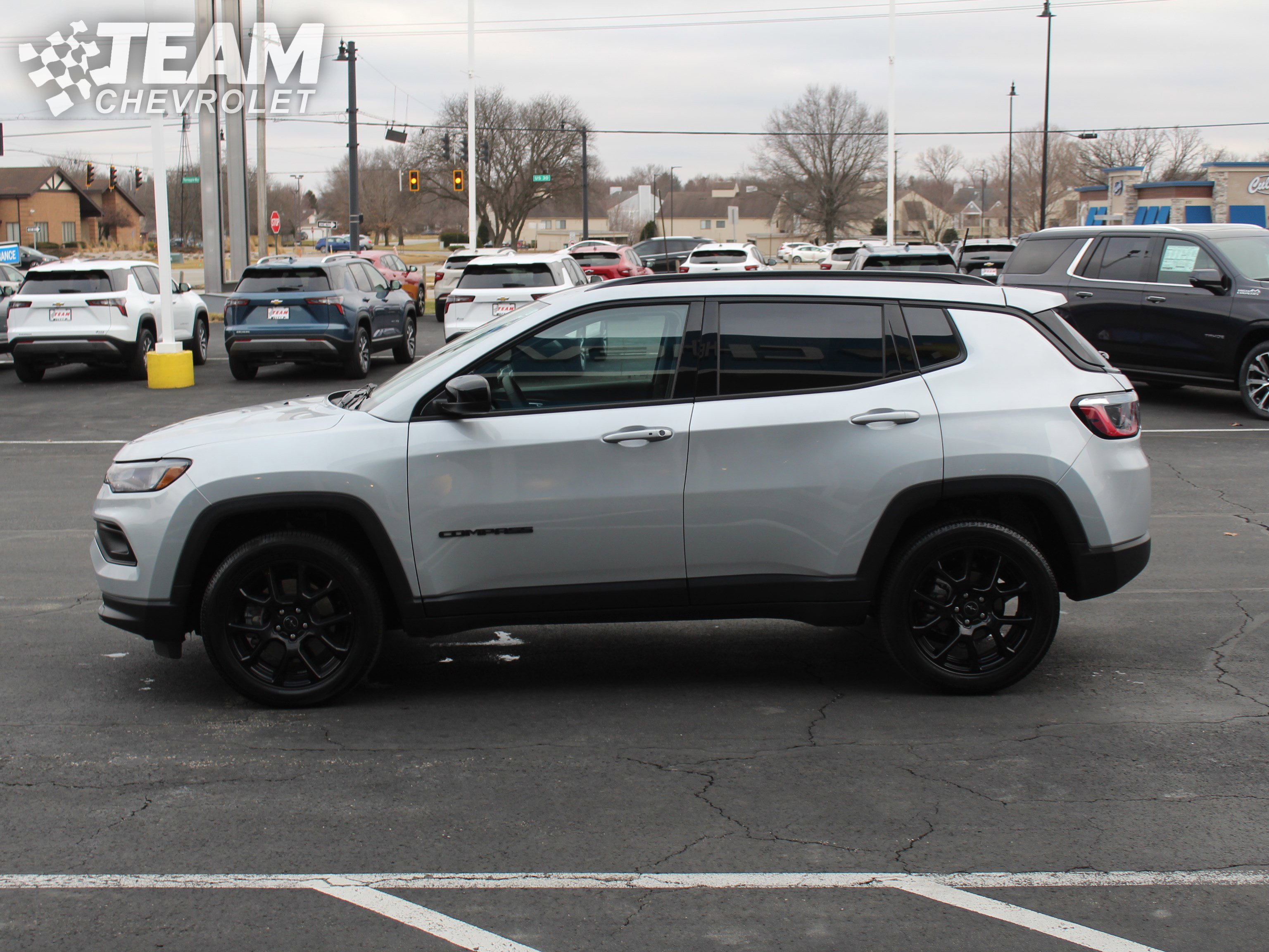 Used 2025 Jeep Compass Latitude w/ Altitude Special Edition image 7