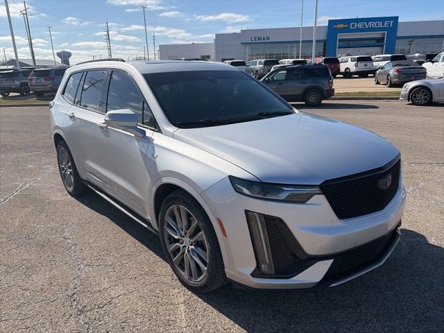 Used 2020 Cadillac XT6 Sport image 2