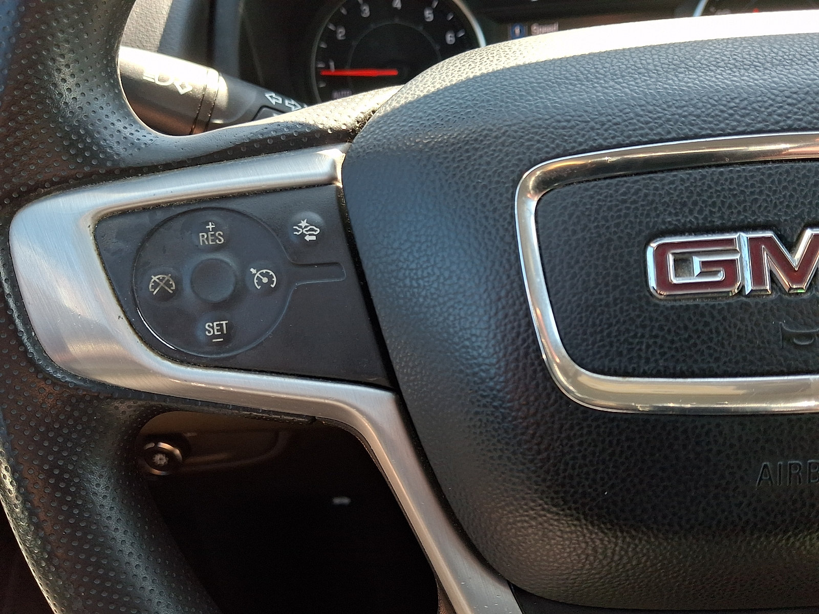 Certified 2023 GMC Terrain SLE w/ Driver Convenience Package AWD/4WD image 20