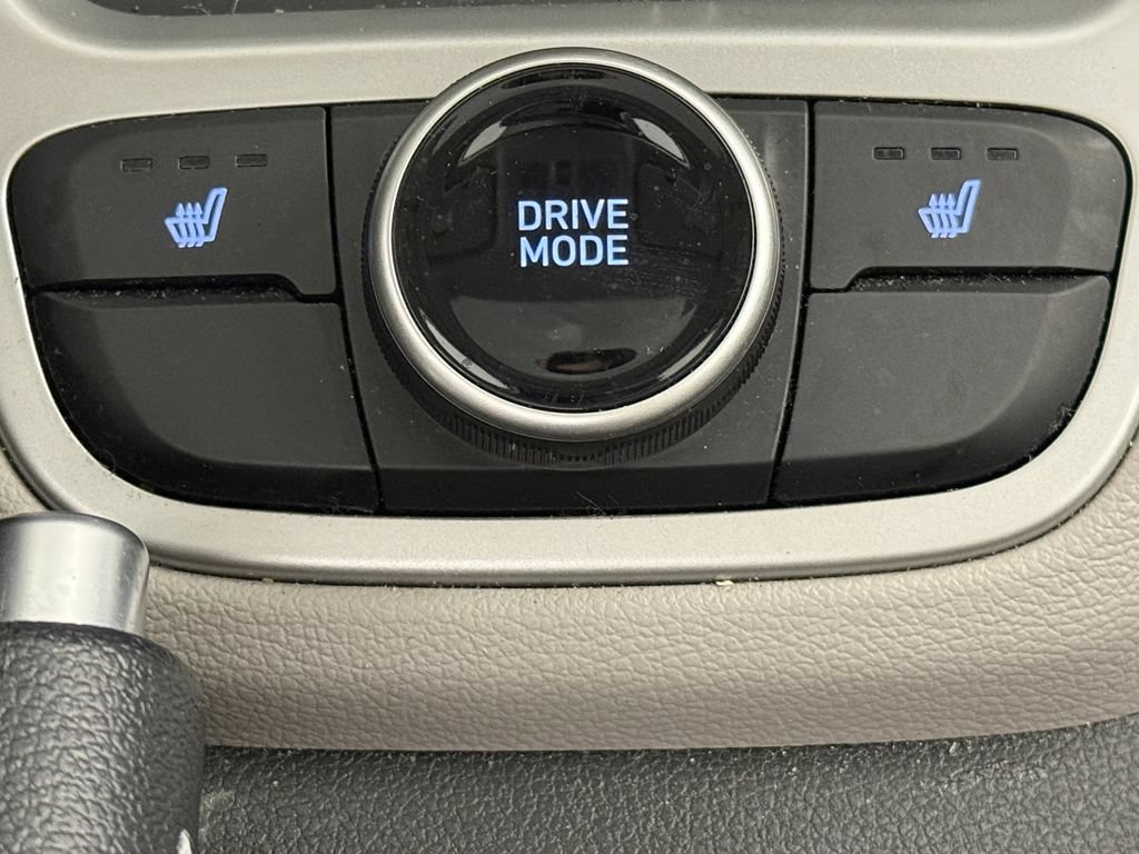 Certified 2026 Hyundai Venue SEL FWD image 43