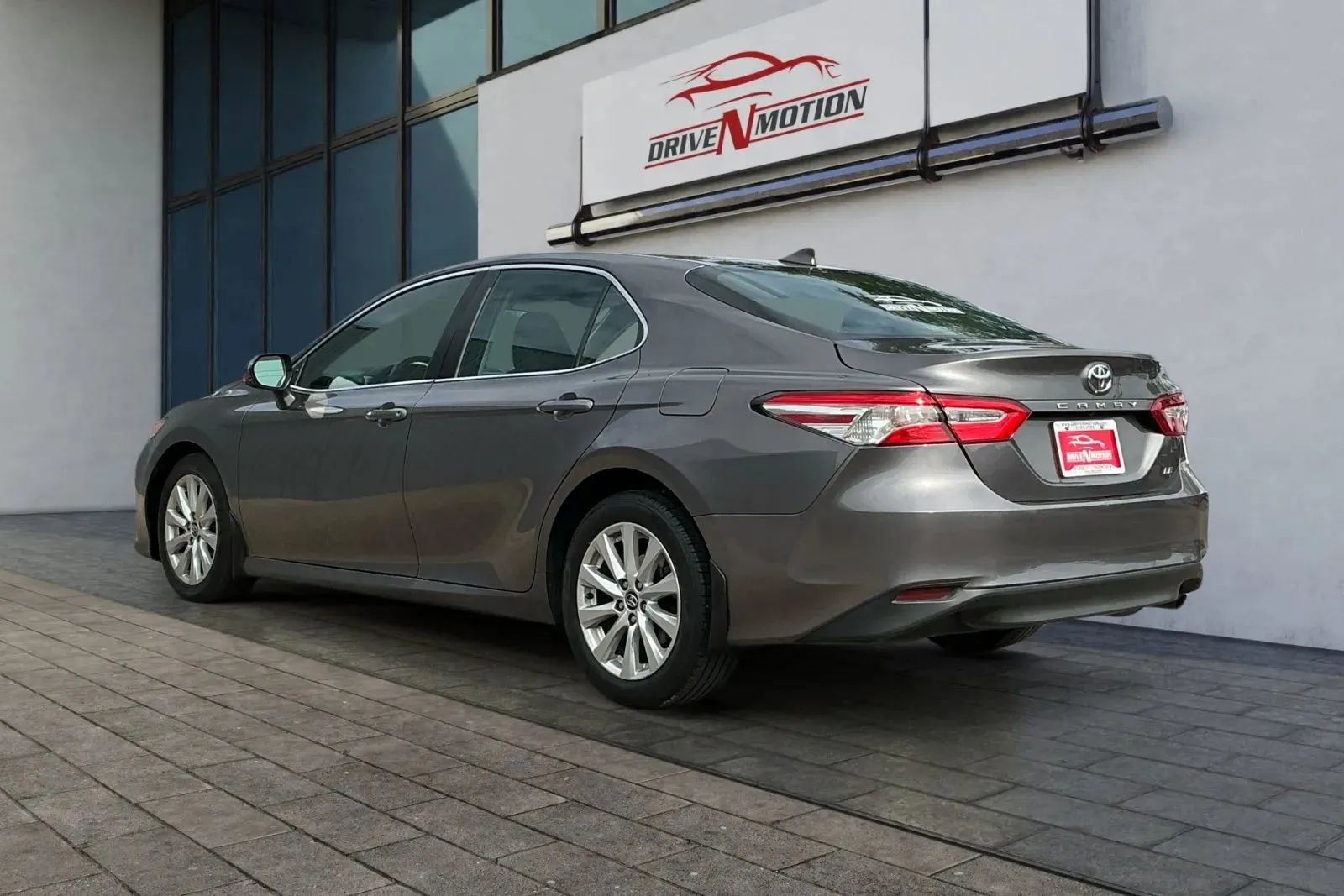 Used 2020 Toyota Camry LE w/ Carpet Mat Package image 6
