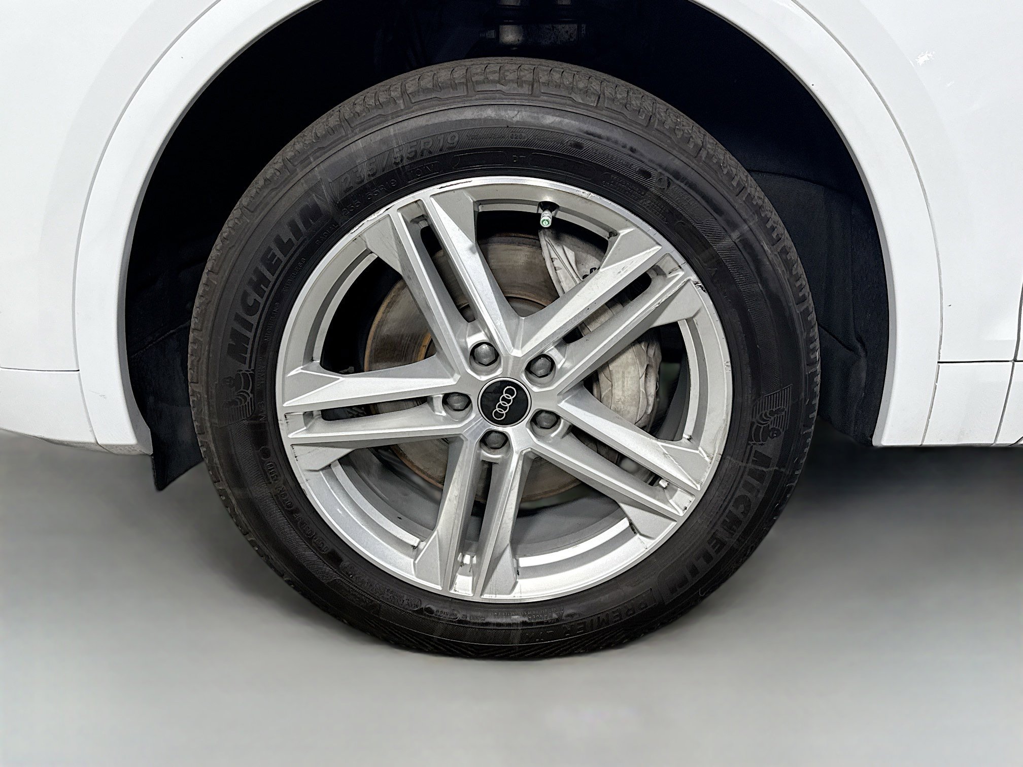 Used 2021 Audi Q5 e Premium Plus w/ Premium Plus Package AWD/4WD image 38