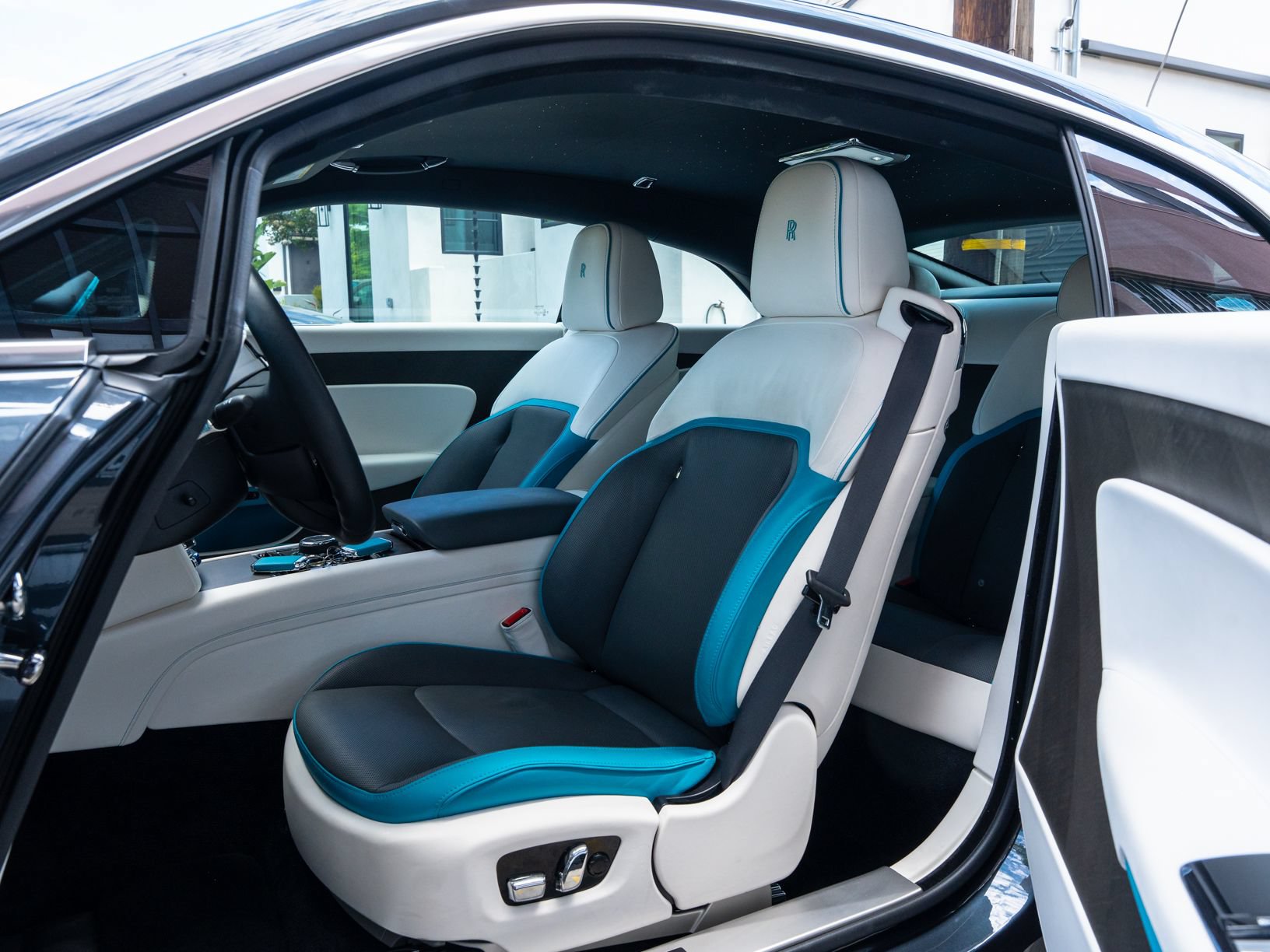 Used 2024 Rolls-Royce Spectre w/ Spectre Launch Package AWD/4WD image 29